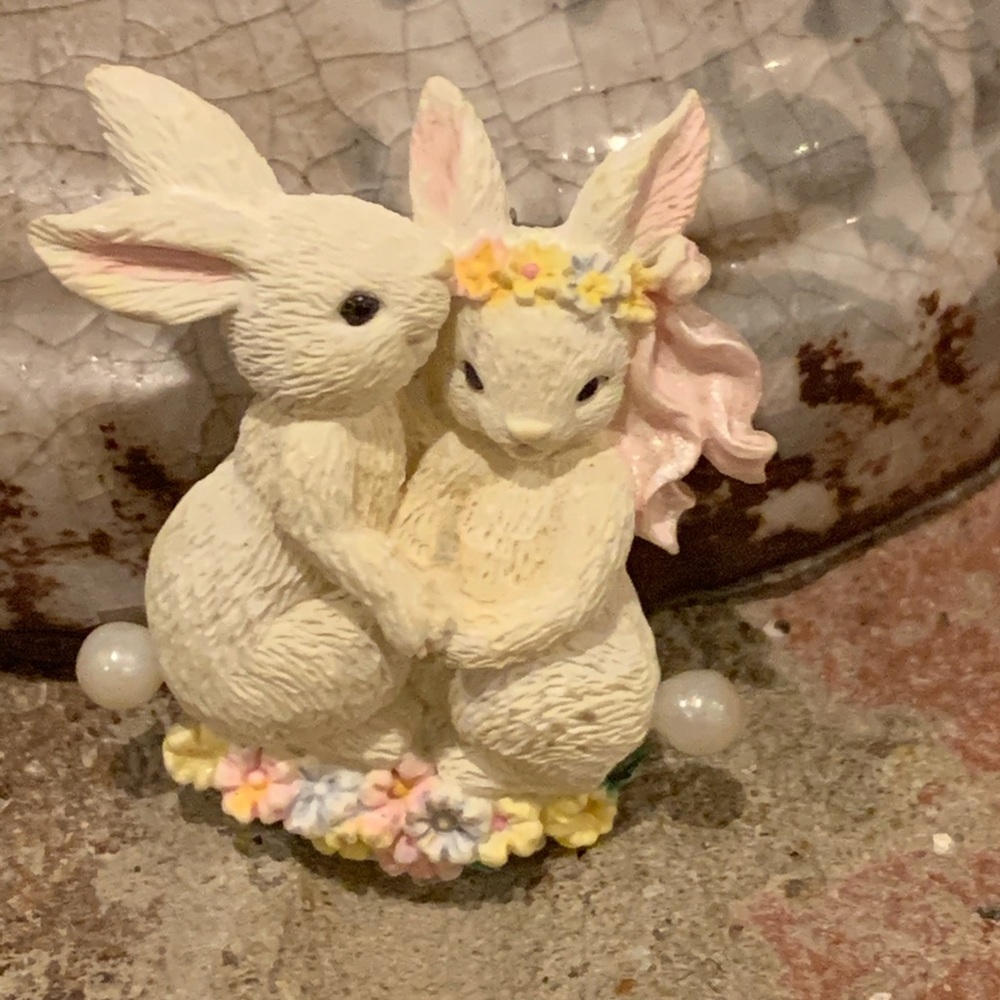 Cute rabbit brooch